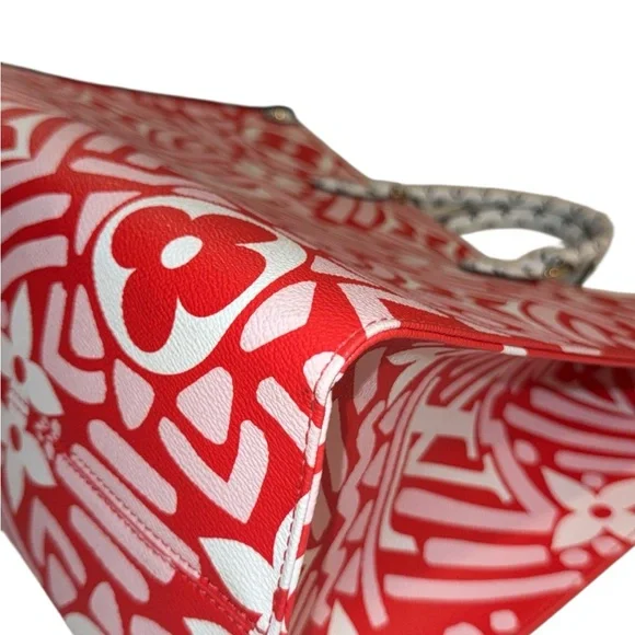 Louis Vuitton OnTheGo GM Crafty Monogram *LIMITED EDITION/AUTHENTICATED* - Picture 7 of 15